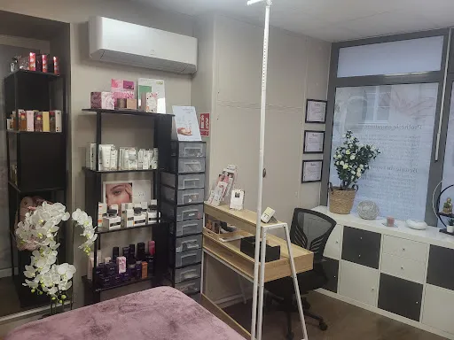 Esthétique Créations by Julie à Montbrison