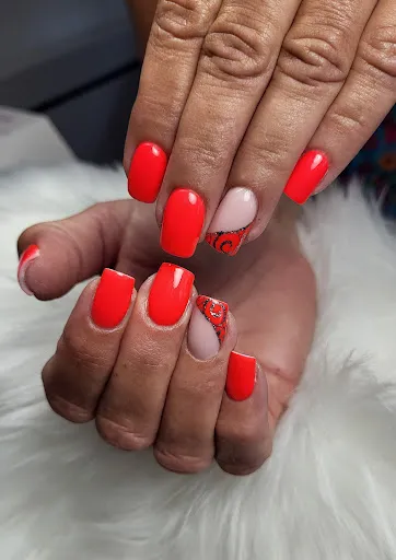 PURPLE NAILS - Onglerie Montbrison à Montbrison